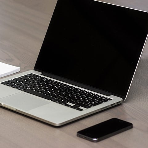 لپ تاپ، کامپیوتر یا تلفن همراه