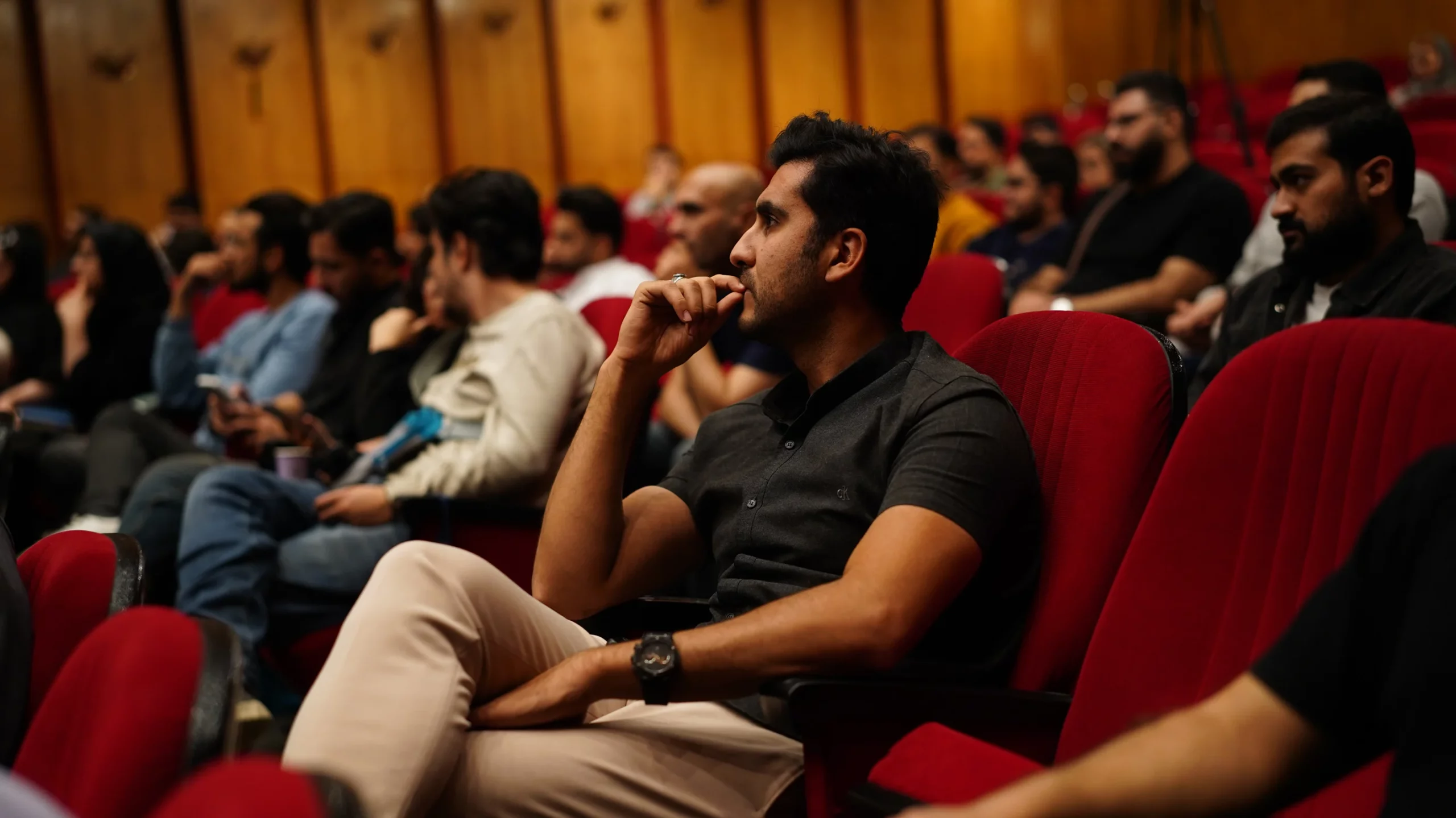 کافه ریتیل «پلتفرمها و رقابت در جهان بیمرز»